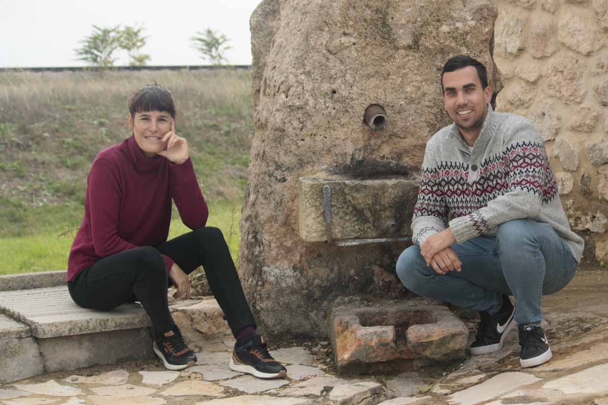 Tania y Enrique desarrollan sus prácticas en CODINSE, en Campo de San Pedro (Segovia).