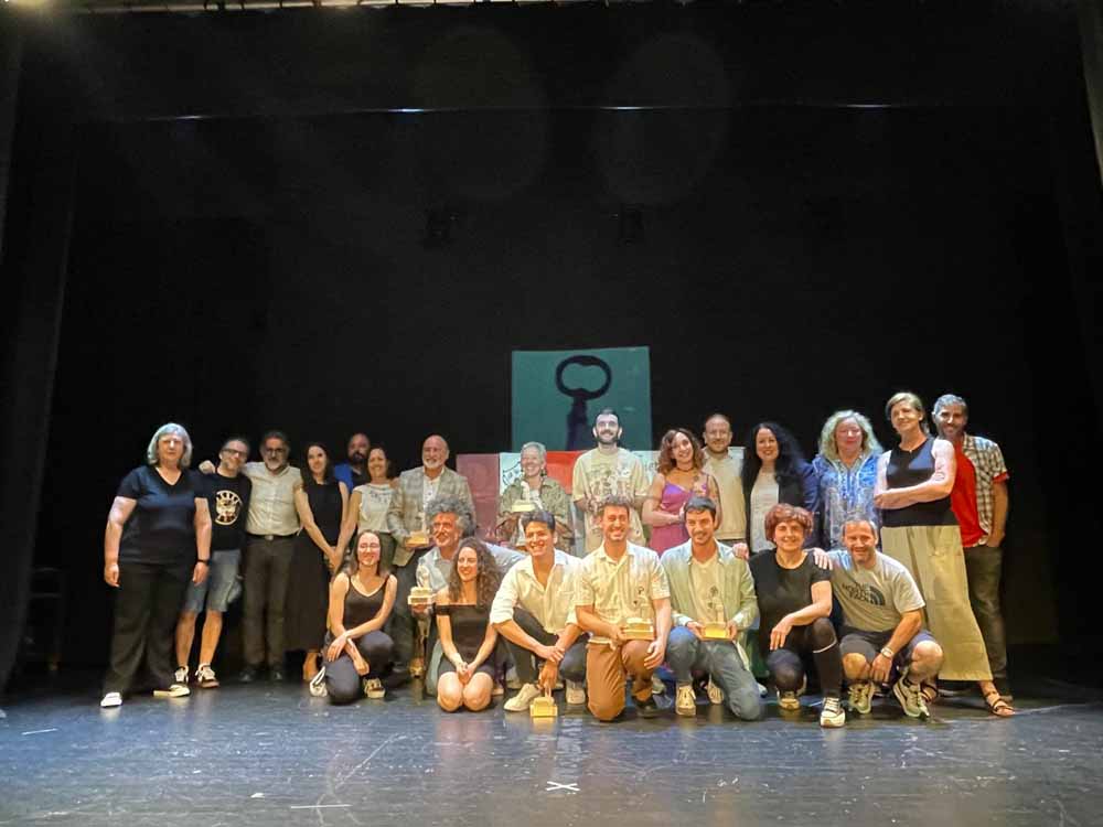 Imagen de la gala de clausura de la XII edición del Certamen de Teatro Aficionado "Siete Llaves" de Sepúlveda.