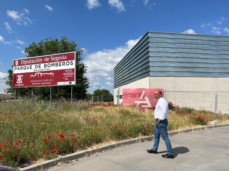Visita a las obras del parque de bomberos de Boceguillas del presidente de la Diputación