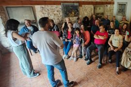 Imagen del taller participativo en torno a los problemas de género y vivienda que existen en el medio rural.