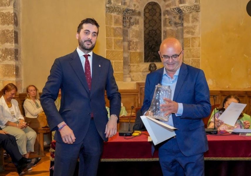 Momento de la entrega del premio a la asociación el pasado sábado.