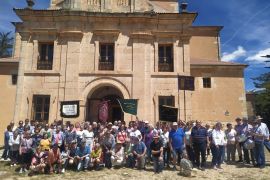 Imagen de grupo de los asistentes al encuentro anual de la Unión de Asociaciones de Jubilados y Pensionistas del Nordeste de Segovia.