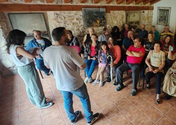 Imagen del taller participativo en torno a los problemas de género y vivienda que existen en el medio rural.
