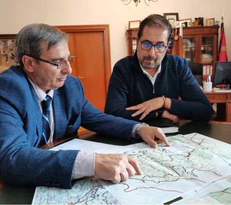 José Luis Sanz Merino en la reunión mantenida con el alcalde de Riaza.