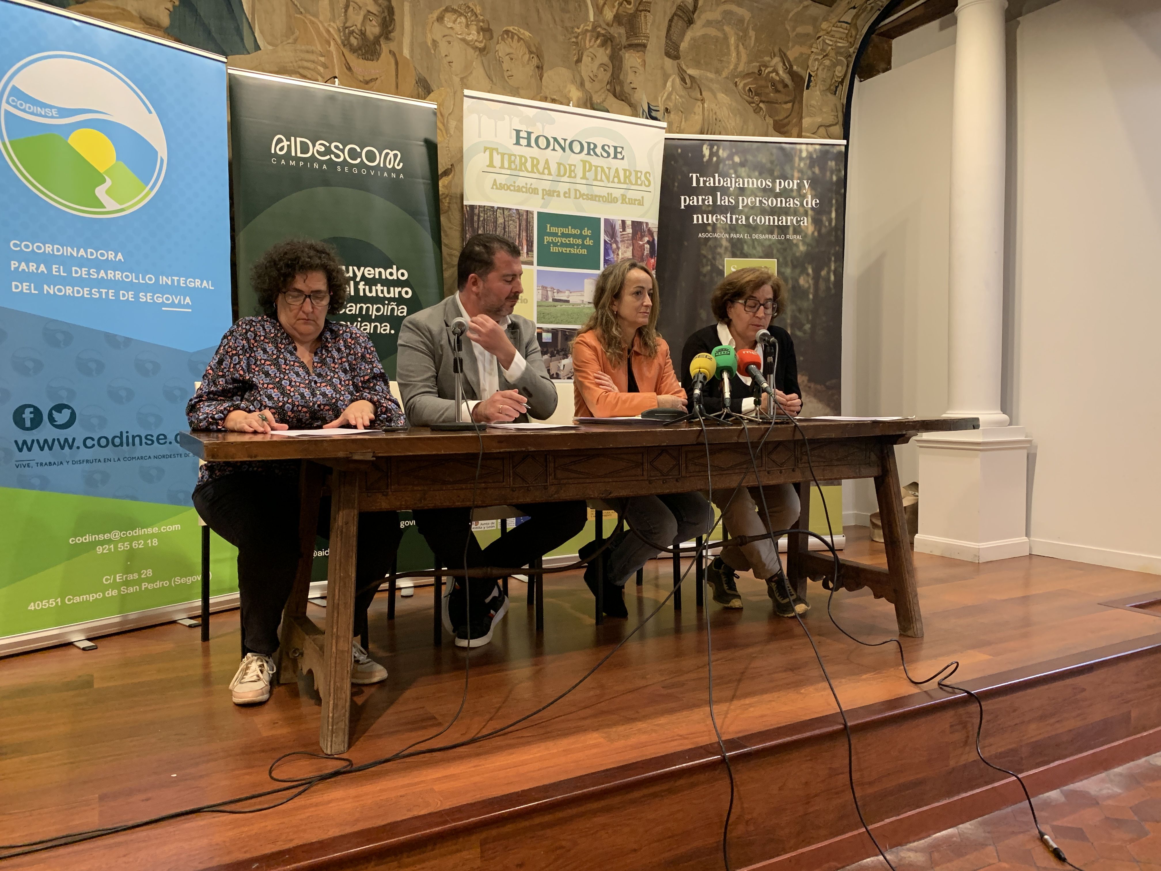 En la imagen los gerentes de los cuatro Grupos de Acción Local