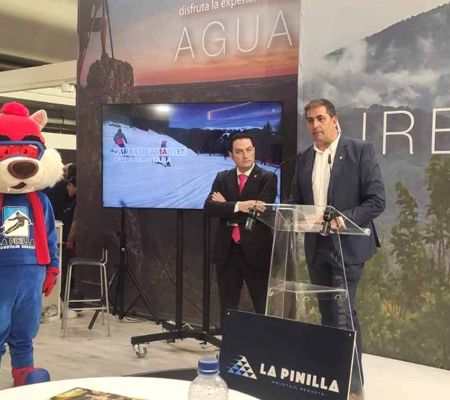 Benjamín Cerezo, alcalde de Riaza, durante la presentación del proyecto La Pinilla Mountain Resort el pasado viernes.