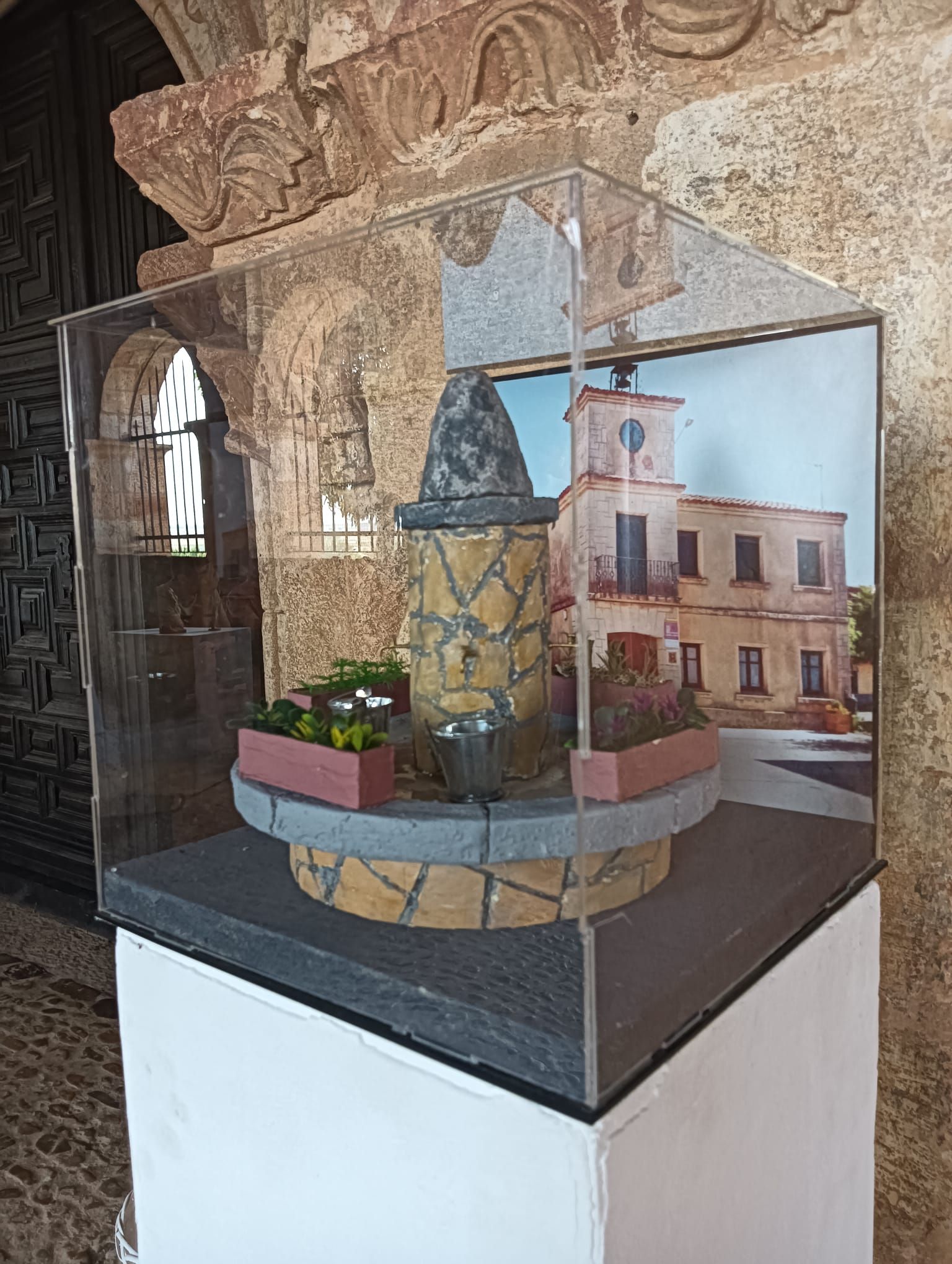 Exposición Santa María Ayllón escultura