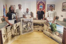 Los premiados de este año, en el salón de plenos del Ayuntamiento de Riaza, con Benjamín Cerezo, alcalde la villa.