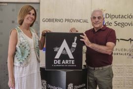 Magdalena Rodríguez y Nicolás Guijarro, en la presentación de la iniciativa "Con A de Arte".