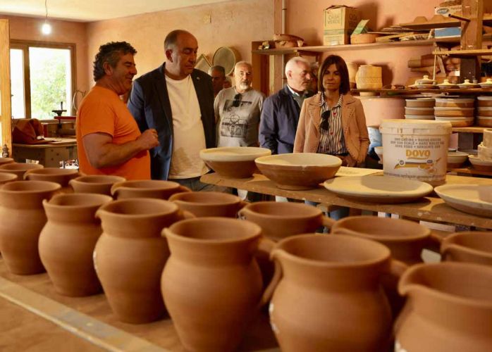 Visita al taller de Alfarería Martín, en Fresno de Cantespino.