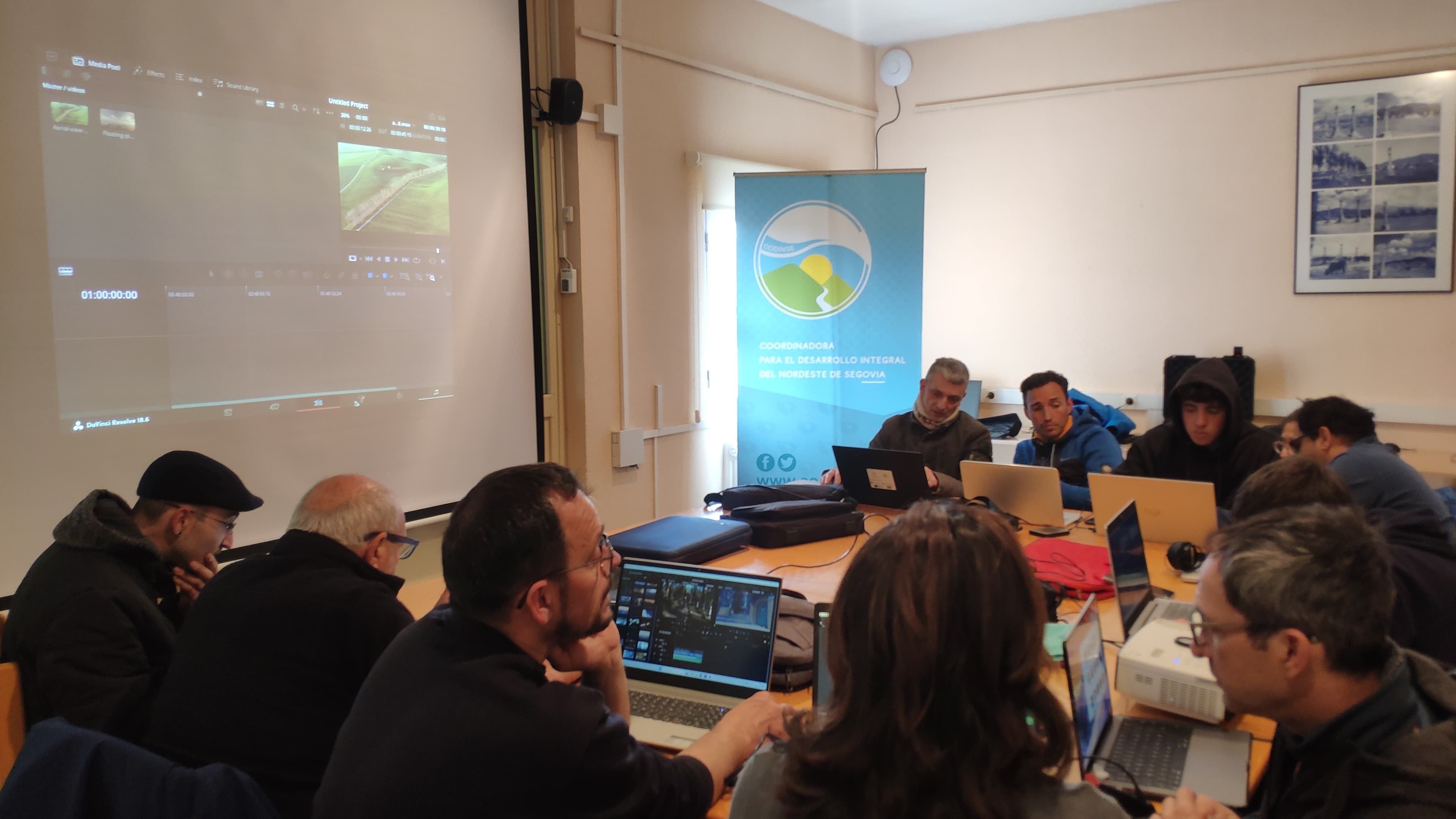 La segunda parte de la jornada se dedicó a la edición y postproducción.