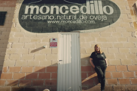 Paz en su quesería en Campo de San Pedro