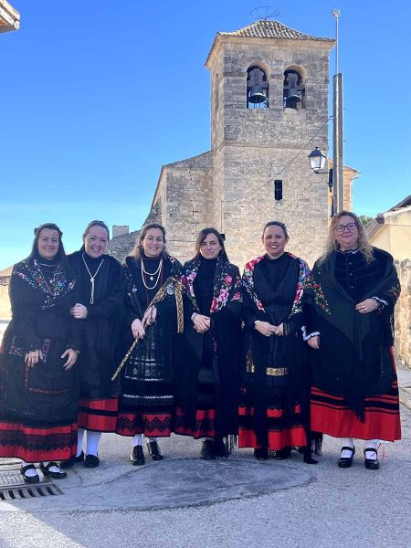 La alcaldesa de este año, Sonia de Pablo, afirma que “Santa Águeda es sinónimo de unión y alegría de todo el pueblo".