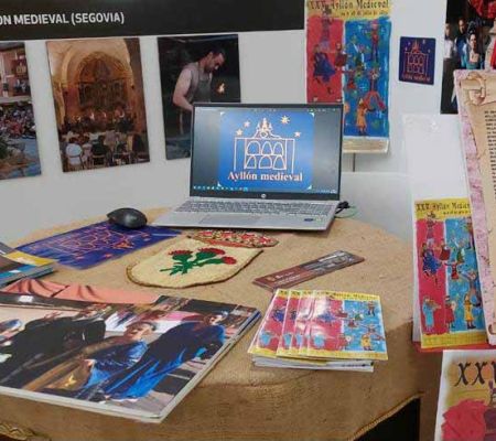 Imagen del stand que Ayllón Medieval ha presentado en Intur.