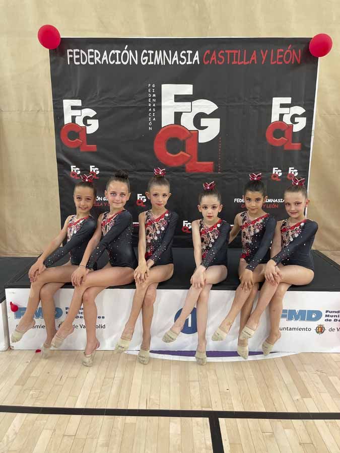 Componentes del conjunto benjamín Promesas, formado por Lucía Navas (Ayllón), Ángela Lesma  (Riaza), Noa Cabrero (Sepúlveda), Paola Vallejo (La Granja) y Daniella Bravo (San Rafael).